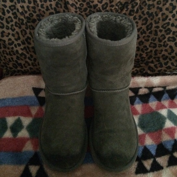 RARENopel green uggs!!!