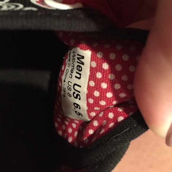 Limited edition Hello Kitty Vans - Picture 2 of 2