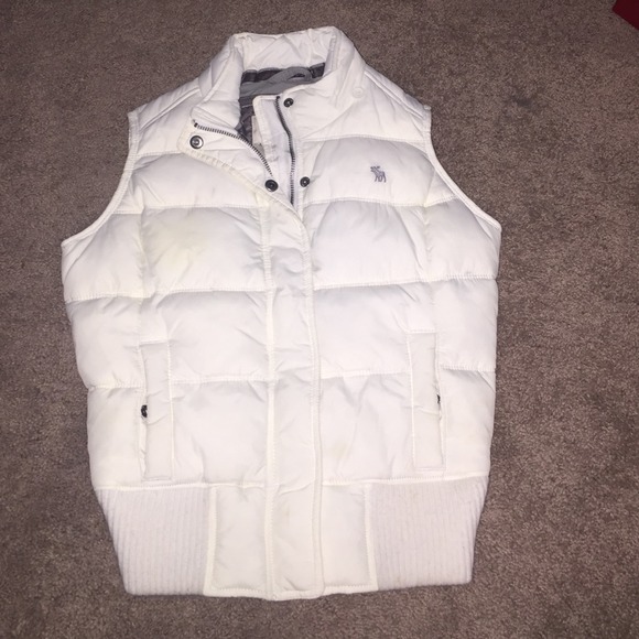 Abercrombie & Fitch puffer vest