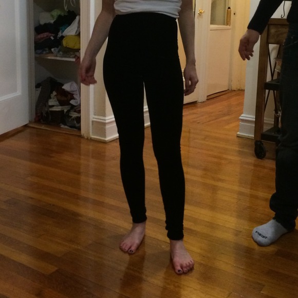 Black high waisted black velour leggings