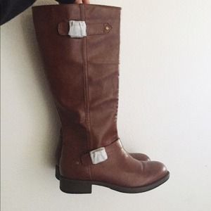 Selling because bought it to big :)