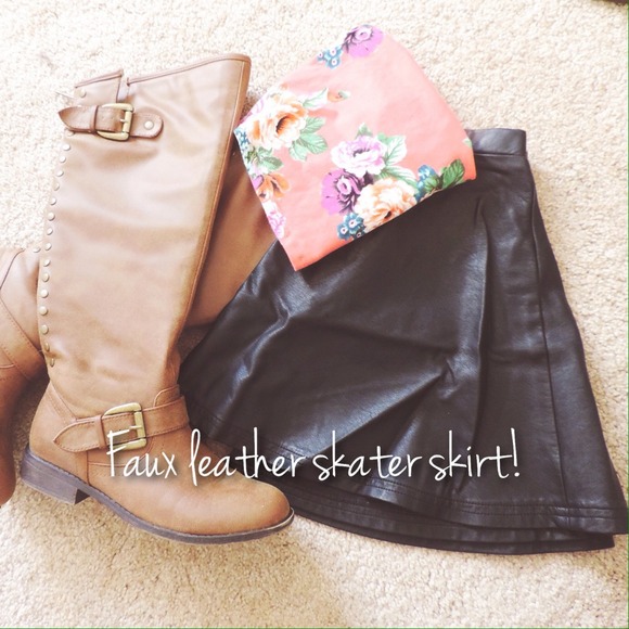Faux leather black skirt!! - Picture 1 of 1