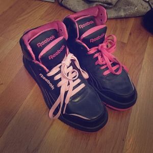 Never worn reebok sneakers