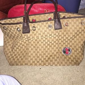 Gucci bag. Big tote.