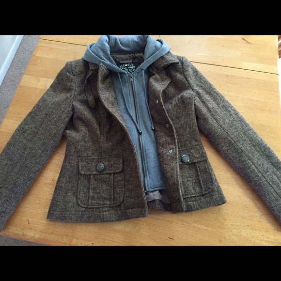 Acrylic/polyester Jacket built in fleece hoodie. - Picture 2 of 4