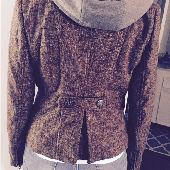 Acrylic/polyester Jacket built in fleece hoodie. - Picture 4 of 4