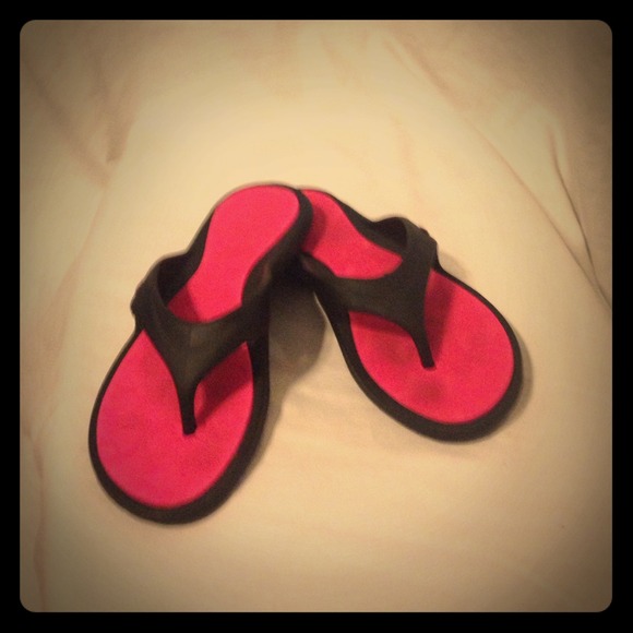 Rider Hot Pink & Black Flip Flops