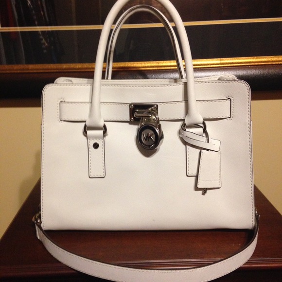 Michael Kors Handbags - Michael Kora purse - excellent condition!