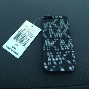 🎉FLASH SALE🎉Black Michael Kors iPhone 5/5s Case