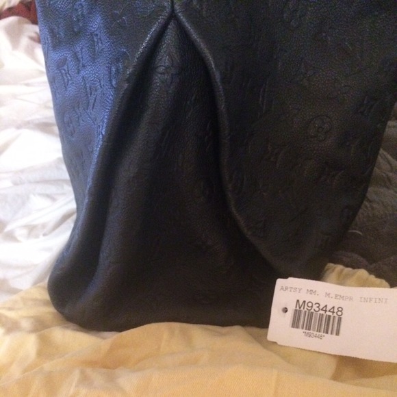 Louis Vuitton Empreinte bag - Picture 2 of 4