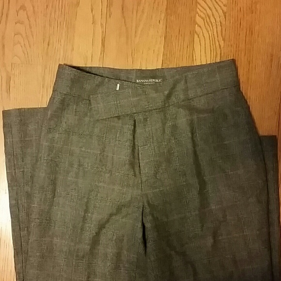 Banana Republic light wool trouser - Picture 2 of 4