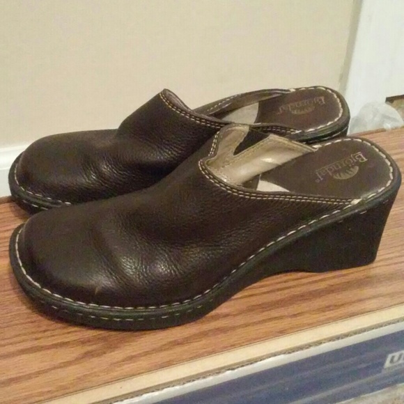 Clogs - Picture 2 of 4