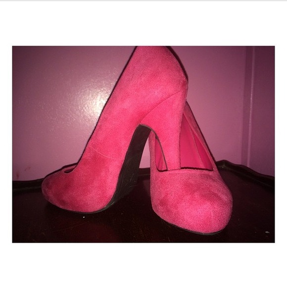 pretty in pink high heels!