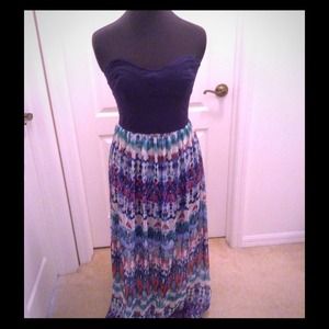 💥SOLD!!💥Strapless maxi dress