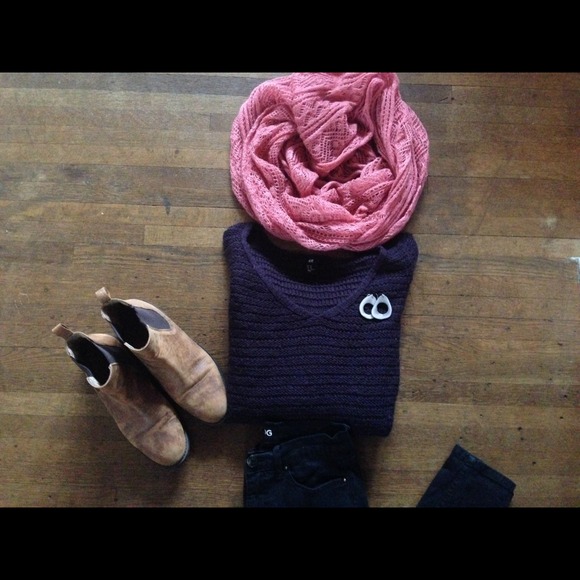 BP Coral Infinity Scarf