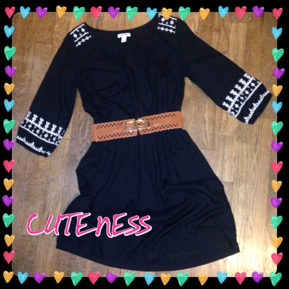 Old Navy Black & Cream Dress.