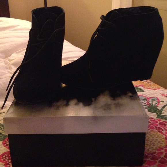 Dolce Vita Pascal Bootie in black suede