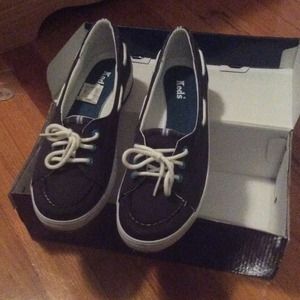 Keds canvas boat shoes, brand new