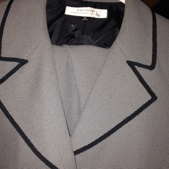 Tahari skirt suit