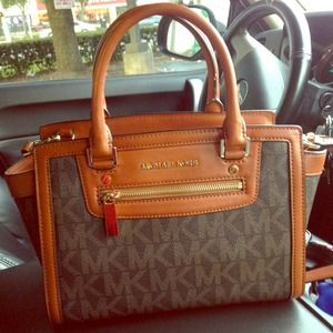 NEW! Medium Selma Michael Kors (For TANGIEp)