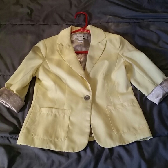 Yellow blazer