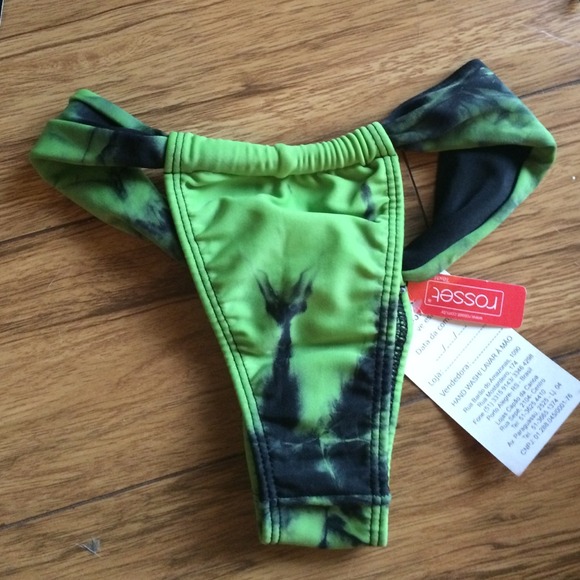 Brazilian bikini - Picture 2 of 2