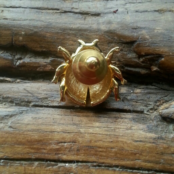 Ladybug Pin - Picture 3 of 3