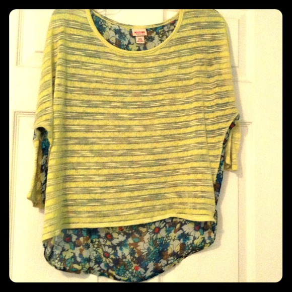 adorable double sided shirt!