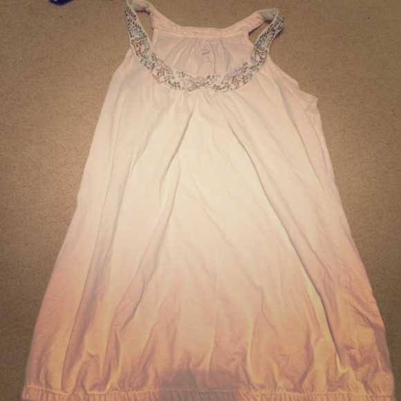 White tank with nice boarder collar