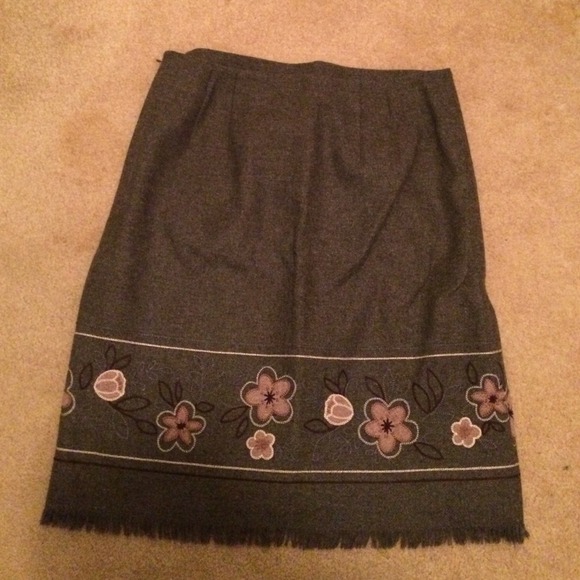 Anne Taylor the Loft skirt!