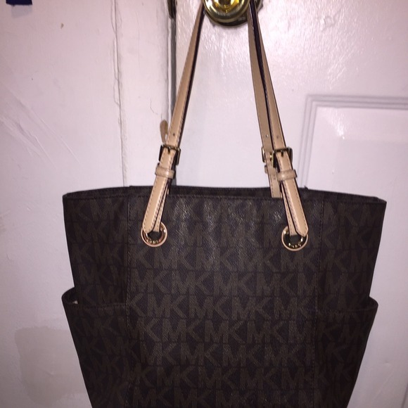 Michael Kors jet set tote