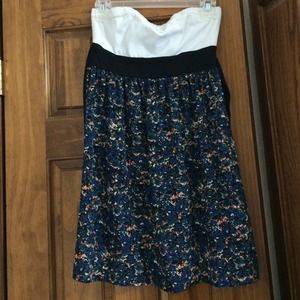 Short strapless floral and white dress