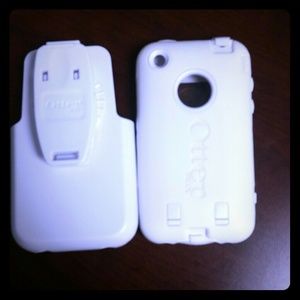 White Otter box for iPhone 3s