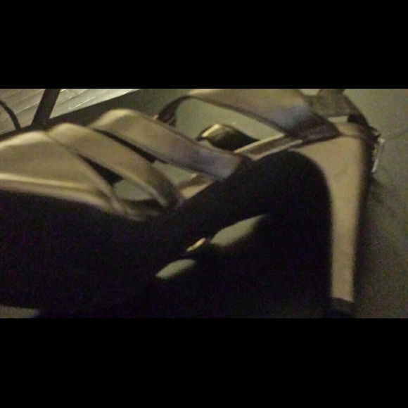 Open toe heels - Picture 3 of 3