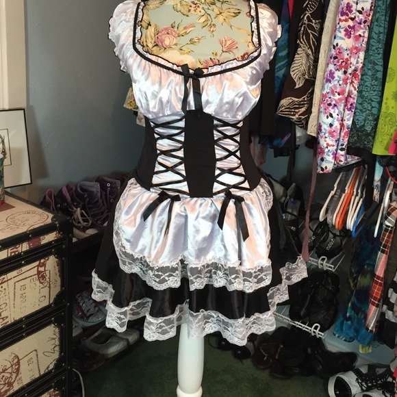 French maid costume size medium