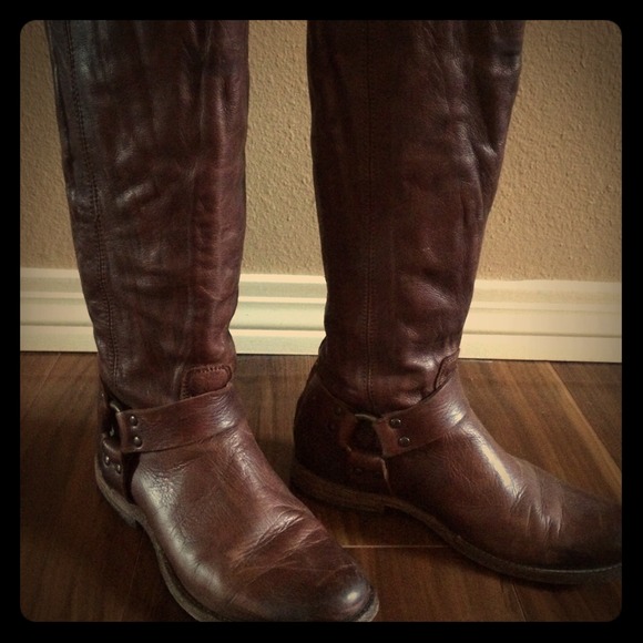 Frye Boots - Beautiful Frye Boots ❤️❤️ Price NEGOTIABLE