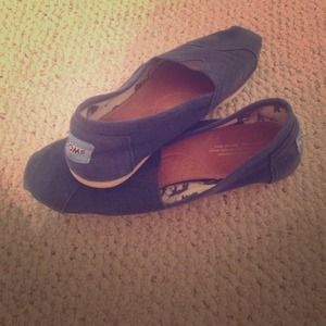 Navy Toms