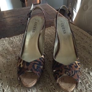 Guess sling back pumps. Sz 7.5