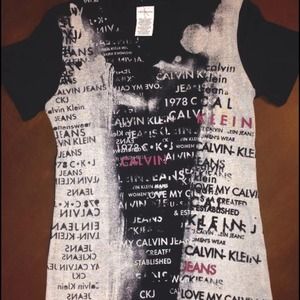 Calvin Klein  t-shirt