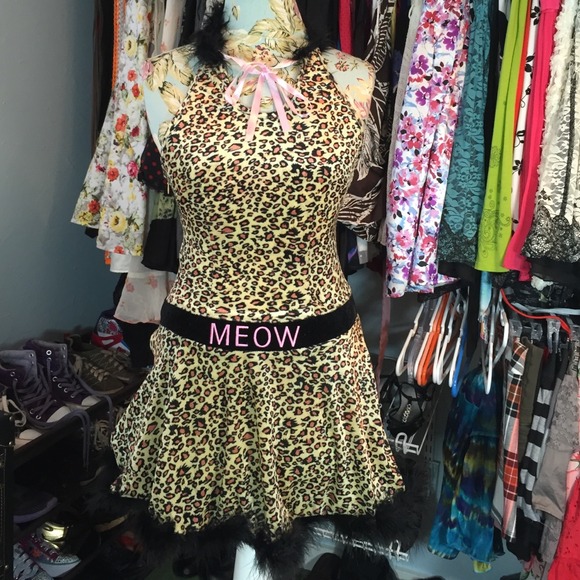 Cute cat costume leopard print size small