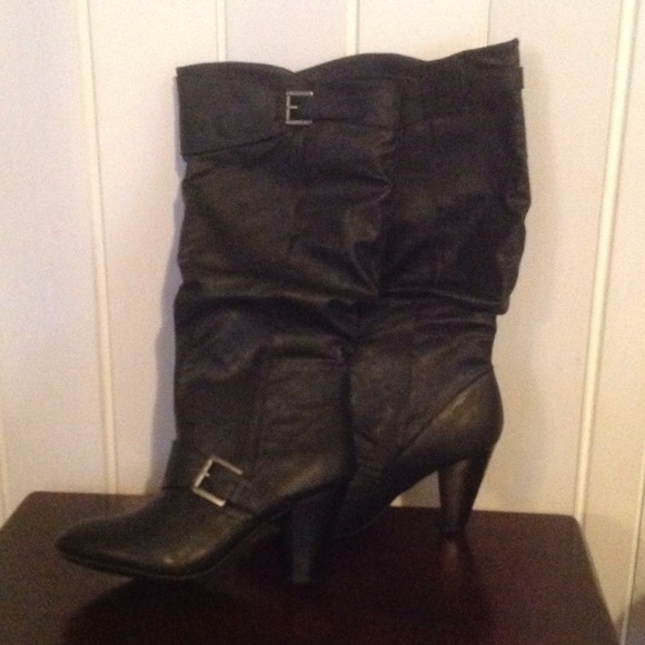 BUNDLED ❤️BEAUTIFUL DOUBLE BUCKLE HIGH/HEEL BOOTS! - Picture 2 of 2