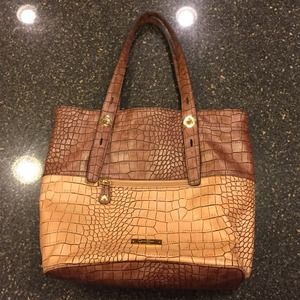 Jessica Simpson handbag