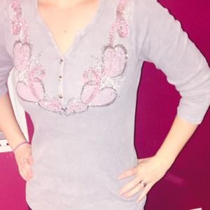 Long sleeved gray with pink hearts