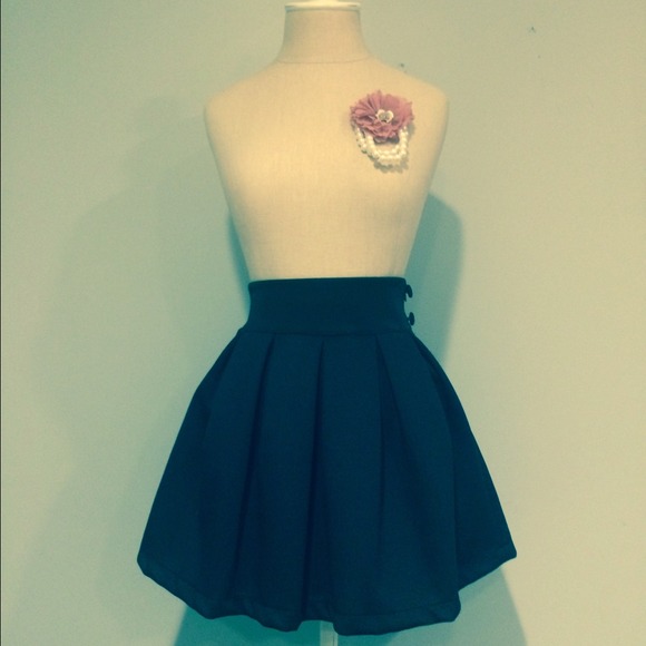 High-waisted black circle skirt