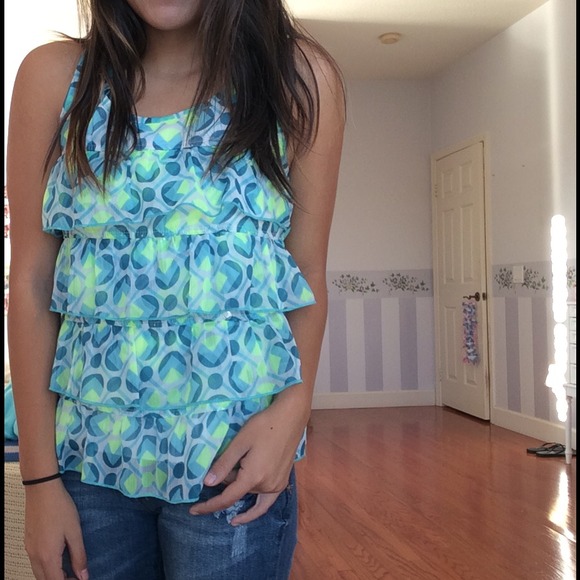 RUFFLE TANK - Picture 1 of 1