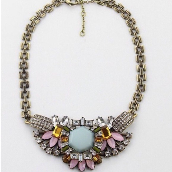 The BELLA necklace - Picture 3 of 3