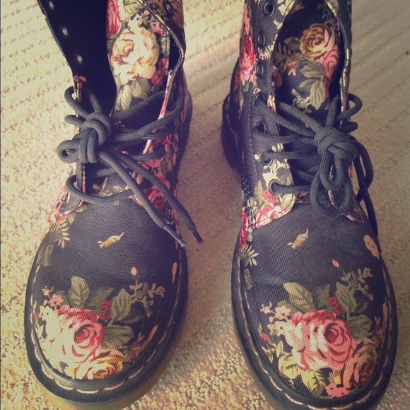 Doc Marten "Air Wait" Boots