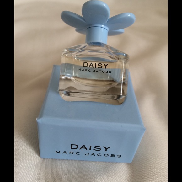 Daisy Perfume by Marc Jacobs