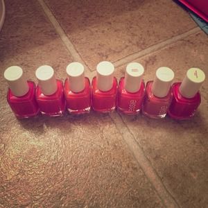 Lot of 7 authentic Essie polishes