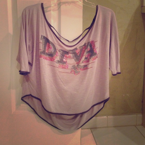 Loose fitting shirt